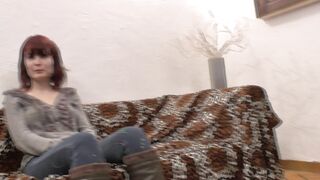 Initiation à la sodomie douloureuse mais orgasmique pour Lisa!