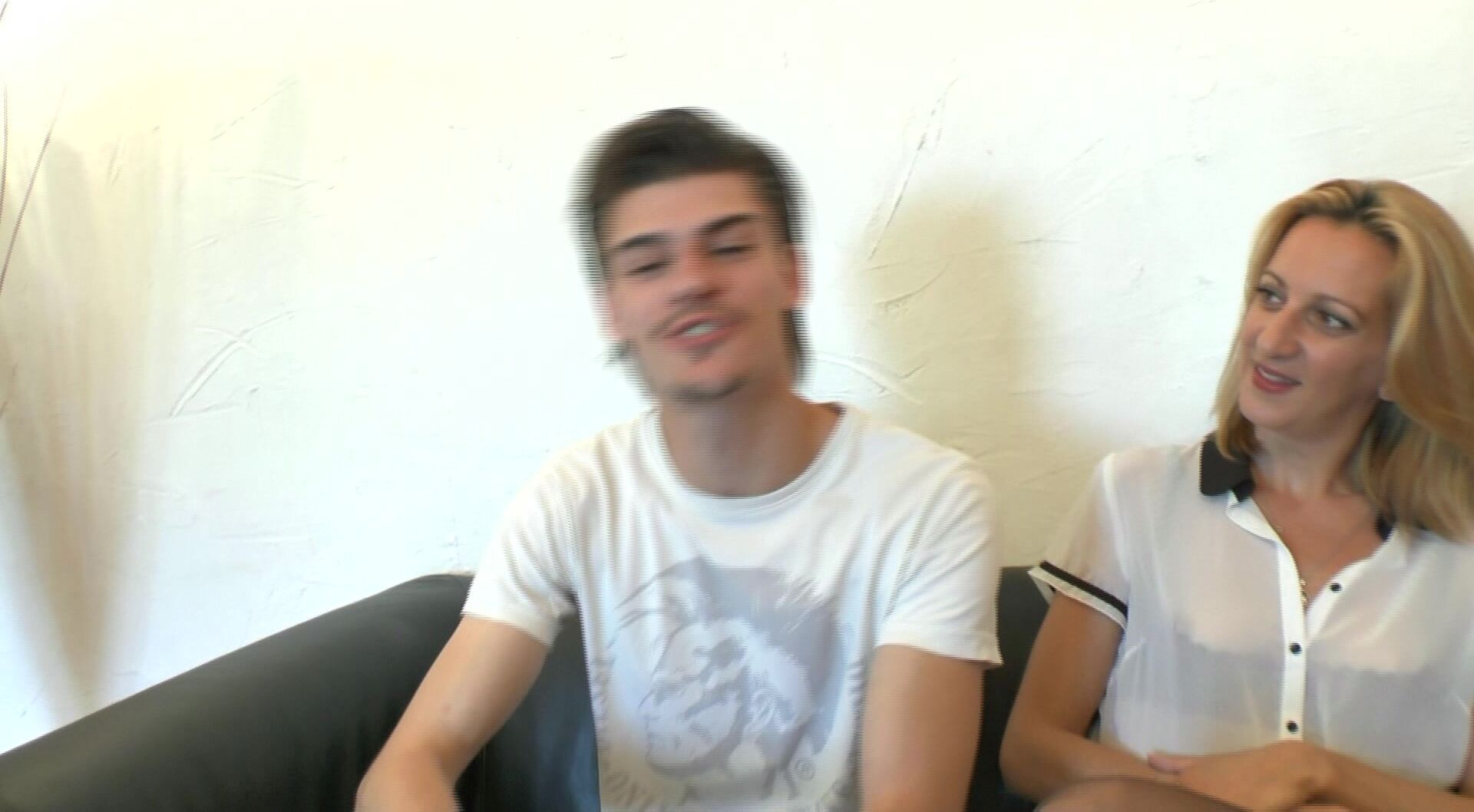 Louise la gourmande inaugure une nouvelle queue lors de son casting!