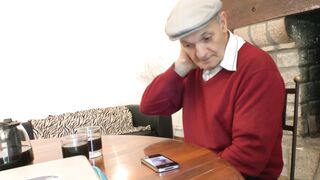 Plan à trois pour Malaurie, des seins énormes et un appétit hallucinant!