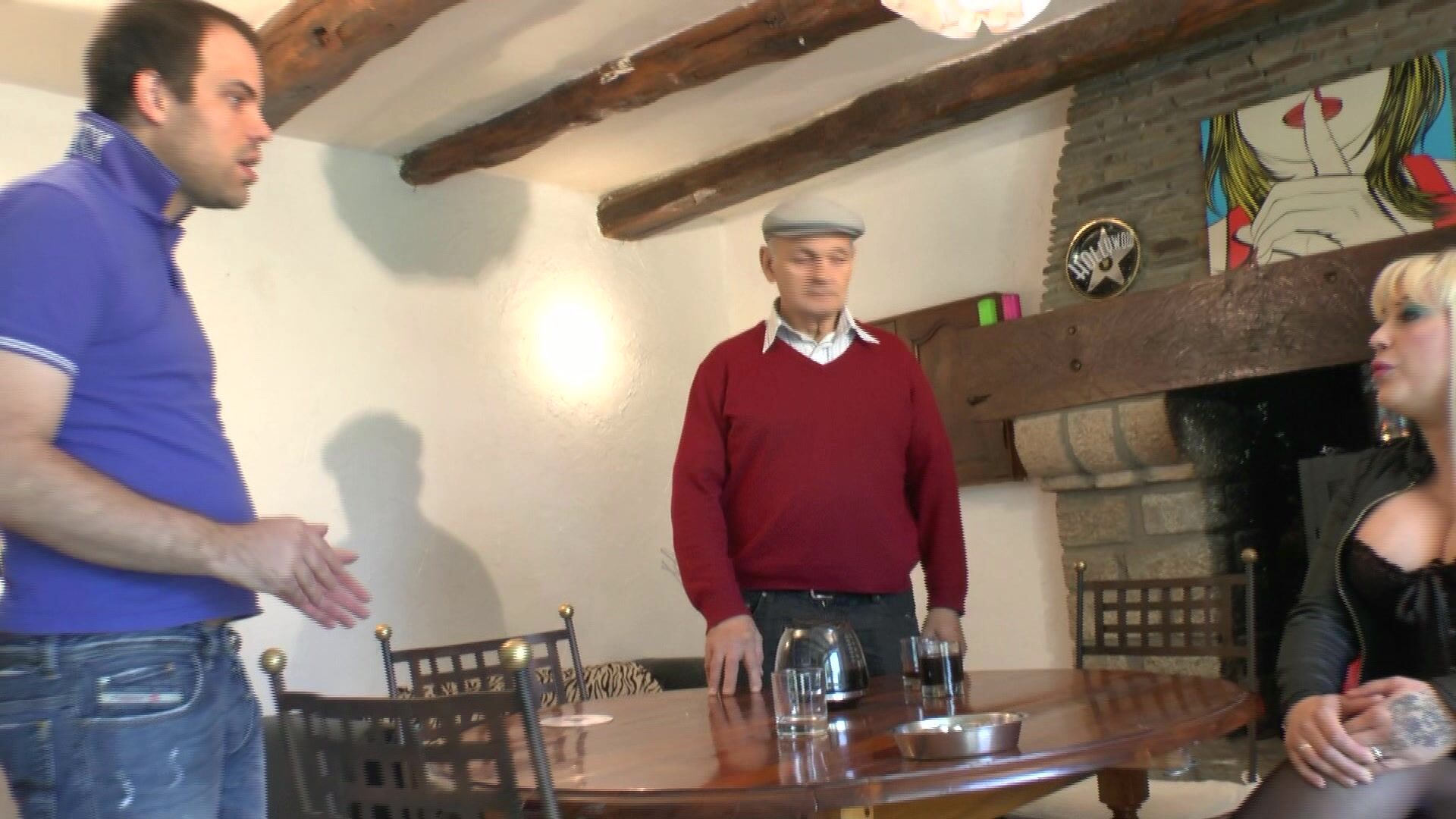 Plan à trois pour Malaurie, des seins énormes et un appétit hallucinant!