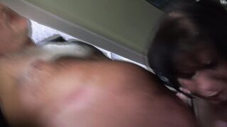 Phoebe la baronne se fait sauvagement baiser dans sa limousine!