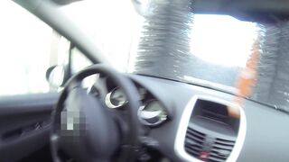 Linda se fait un road trip sexuel avec deux mecs!