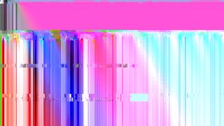 Une véritable cougar experte dans l'éducation sexuelle des petits jeunes!