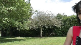 Mandie, ancienne amatrice porno, recherche des bonnes bites pour son coming out!