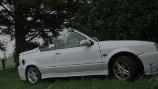 Shana, une blonde mature, gang-banguée par trois pervers!