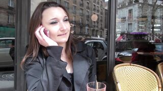 Draguée en terrasse, baisée sauvagement dans les bois