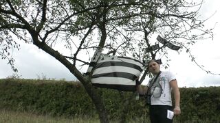 Une groupie se fait baiser sur un terrain de foot en Bretagne