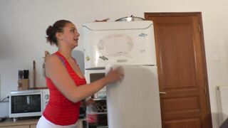 Ménage à 3 hors du commun au cœur de la Bretagne, Stéphanie couche avec son mec et son beau père en même temps ! (épisode 1 sur 2)