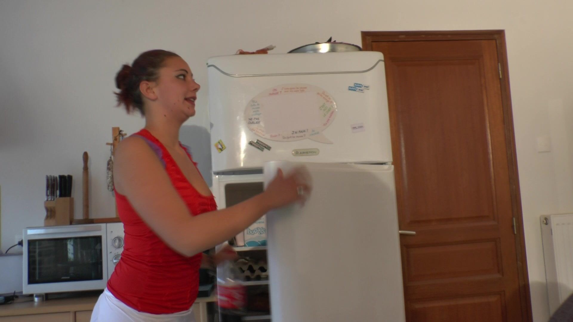 Ménage à 3 hors du commun au cœur de la Bretagne, Stéphanie couche avec son mec et son beau père en même temps ! (épisode 1 sur 2)