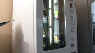 Une directrice aux grosses mamelles défoncée par son employé !