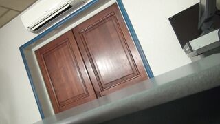 Amel, bonne secrétaire salope aime la baise au bureau!