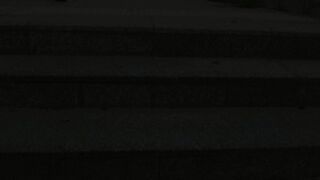 Kenza joue la joggeuse en manque avant de se faire baiser!