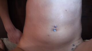 Caramella, 27 ans vient se faire une sextape avec Max!