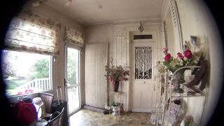 Cours d'anglais et de baise pour Lilia, une jeune épouse très volontaire!